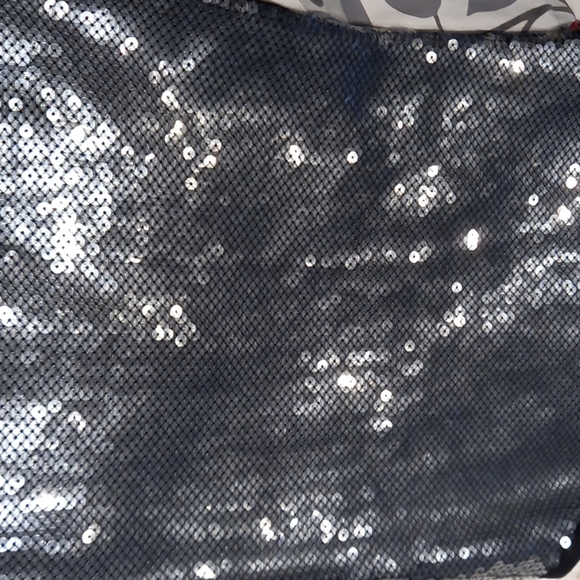 Hugo Boss Silver shimmer top NWOT - Picture 4 of 6